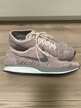 Nike Flyknit Racer 'Strawberry' Macaroon Pink Running Shoes Wm Sz 10